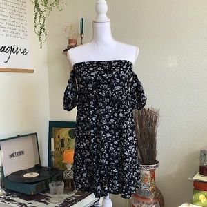 Black and white floral dress 🖤🕊